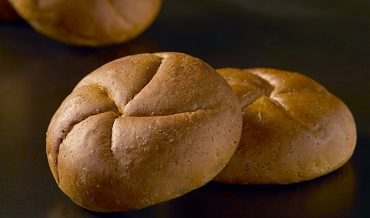 11319_Honey_Wheat_Kaiser_Roll