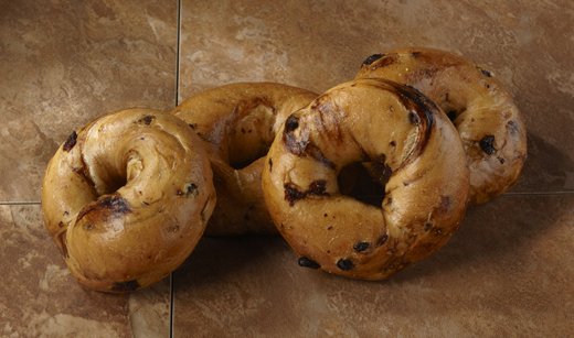 Cinnamon_Raisin_Bagel2703